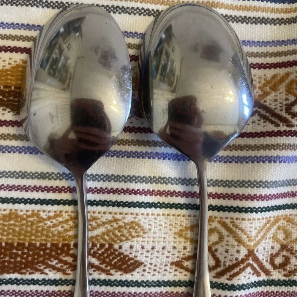 Pair Of Utica‎ Uti137 Soup Spoons